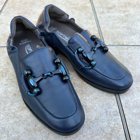 Softwaves Navy  Leather Loafer - Picture 12 of 12